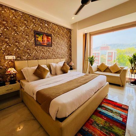 Hotel Golden Temple View By La Casa, Amritsar #Top Rated #Most Awarded #Swimming Pool #Prime Location #Luxury Rooms #Parking #Rooftop Cafe מראה חיצוני תמונה