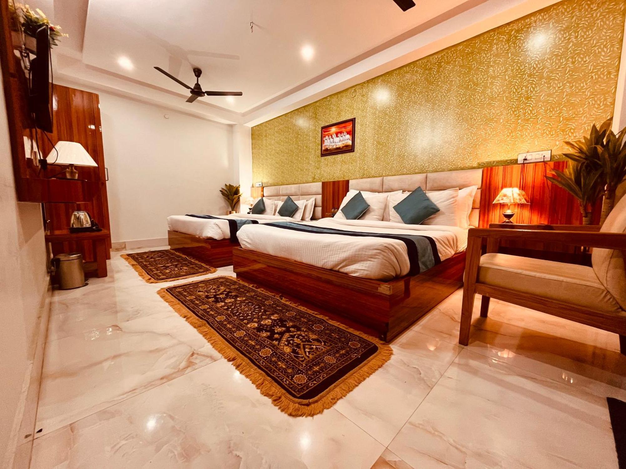 Hotel Golden Temple View By La Casa, Amritsar #Top Rated #Most Awarded #Swimming Pool #Prime Location #Luxury Rooms #Parking #Rooftop Cafe מראה חיצוני תמונה