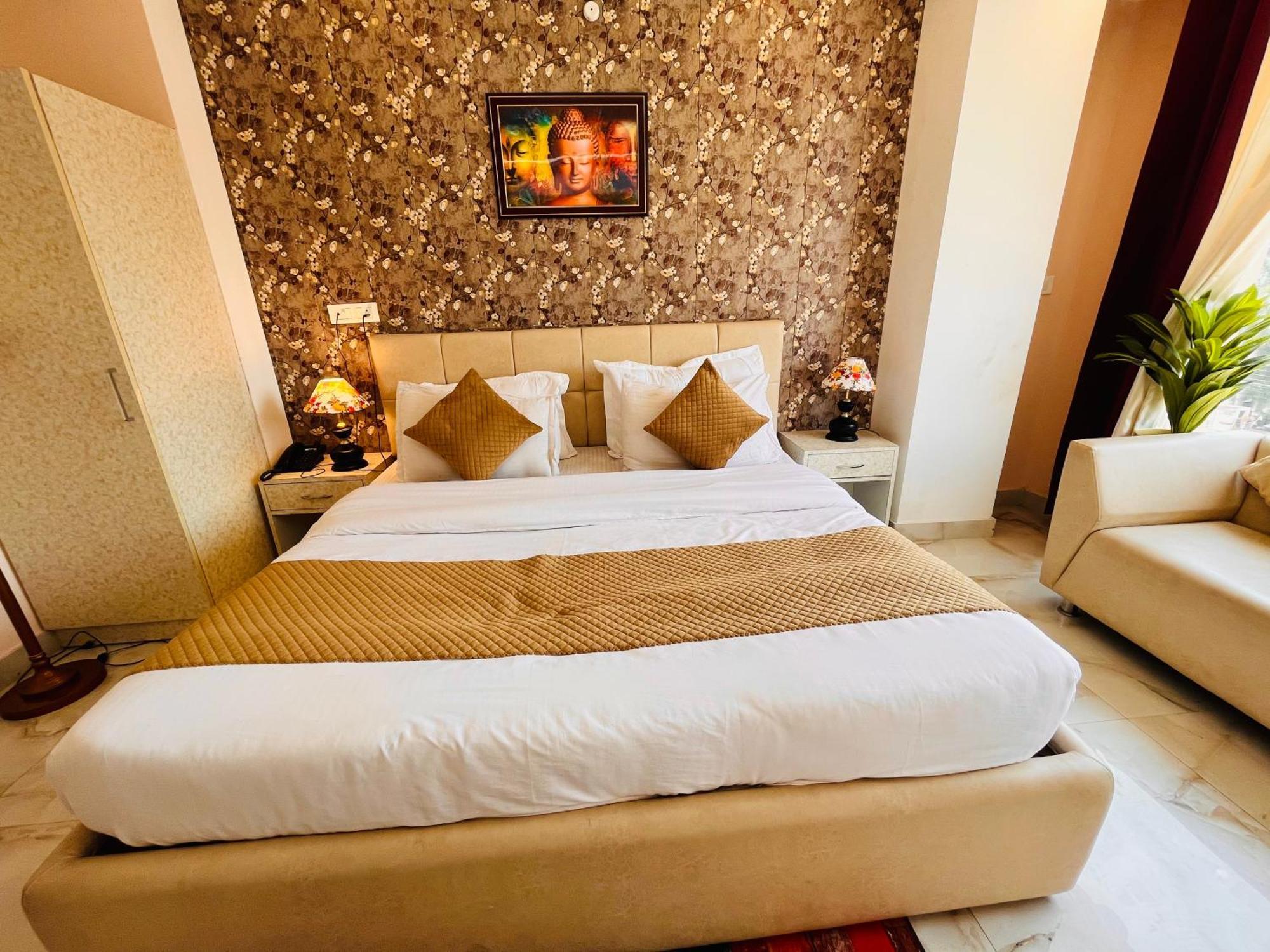 Hotel Golden Temple View By La Casa, Amritsar #Top Rated #Most Awarded #Swimming Pool #Prime Location #Luxury Rooms #Parking #Rooftop Cafe מראה חיצוני תמונה