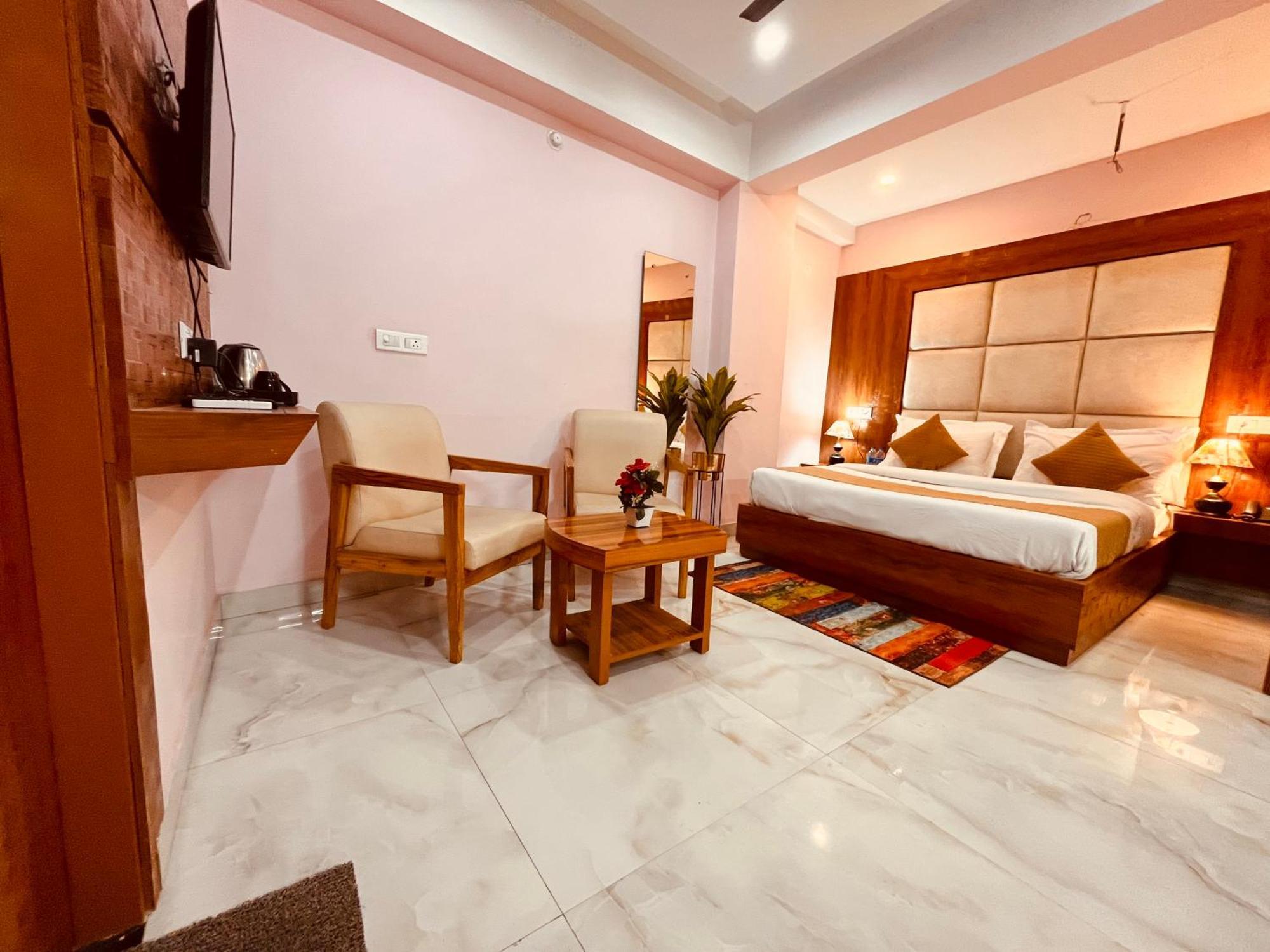 Hotel Golden Temple View By La Casa, Amritsar #Top Rated #Most Awarded #Swimming Pool #Prime Location #Luxury Rooms #Parking #Rooftop Cafe מראה חיצוני תמונה