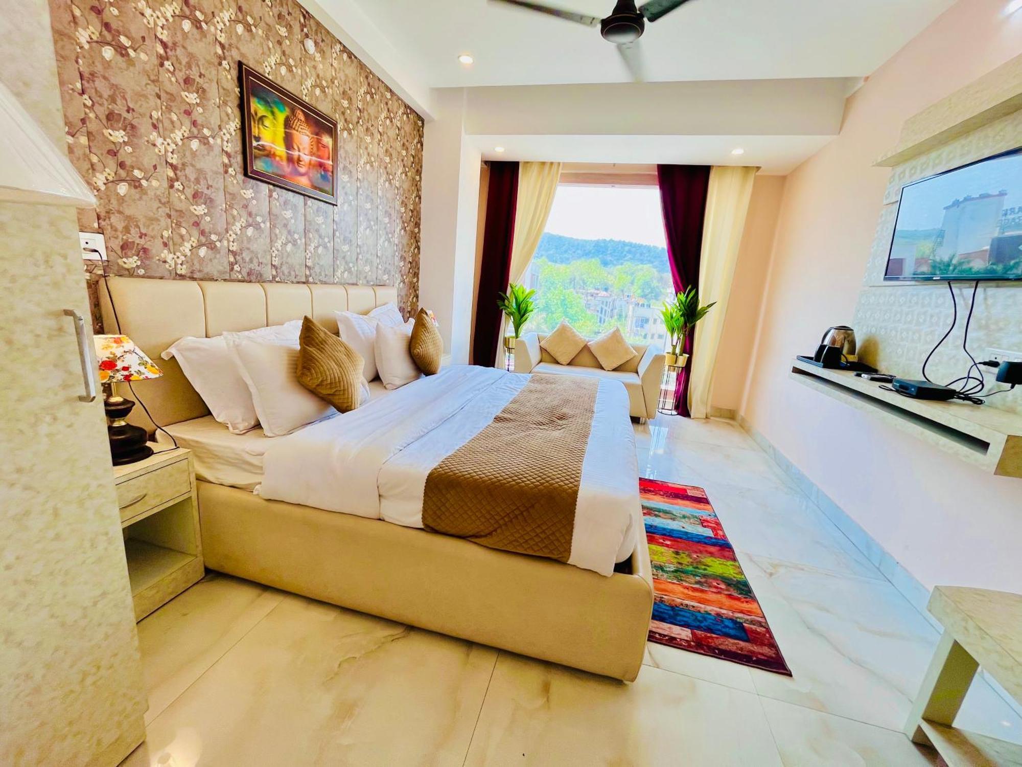 Hotel Golden Temple View By La Casa, Amritsar #Top Rated #Most Awarded #Swimming Pool #Prime Location #Luxury Rooms #Parking #Rooftop Cafe מראה חיצוני תמונה