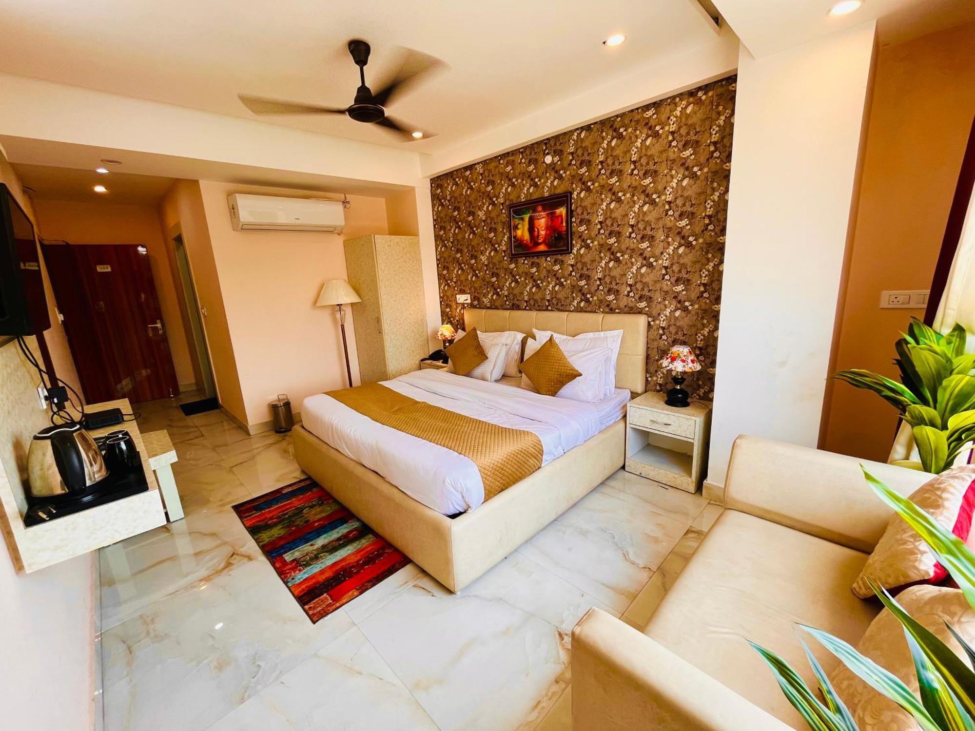 Hotel Golden Temple View By La Casa, Amritsar #Top Rated #Most Awarded #Swimming Pool #Prime Location #Luxury Rooms #Parking #Rooftop Cafe מראה חיצוני תמונה