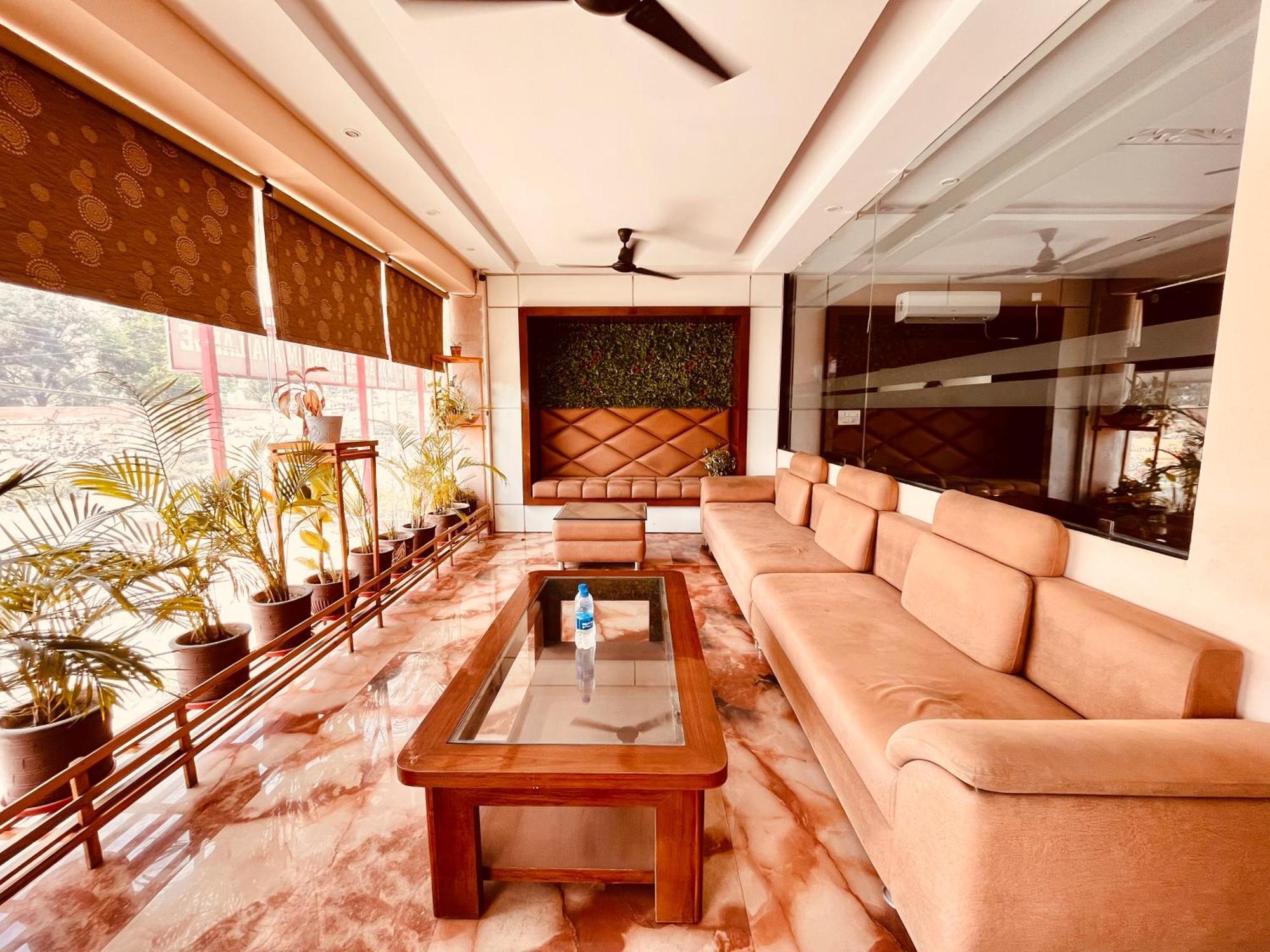 Hotel Golden Temple View By La Casa, Amritsar #Top Rated #Most Awarded #Swimming Pool #Prime Location #Luxury Rooms #Parking #Rooftop Cafe מראה חיצוני תמונה