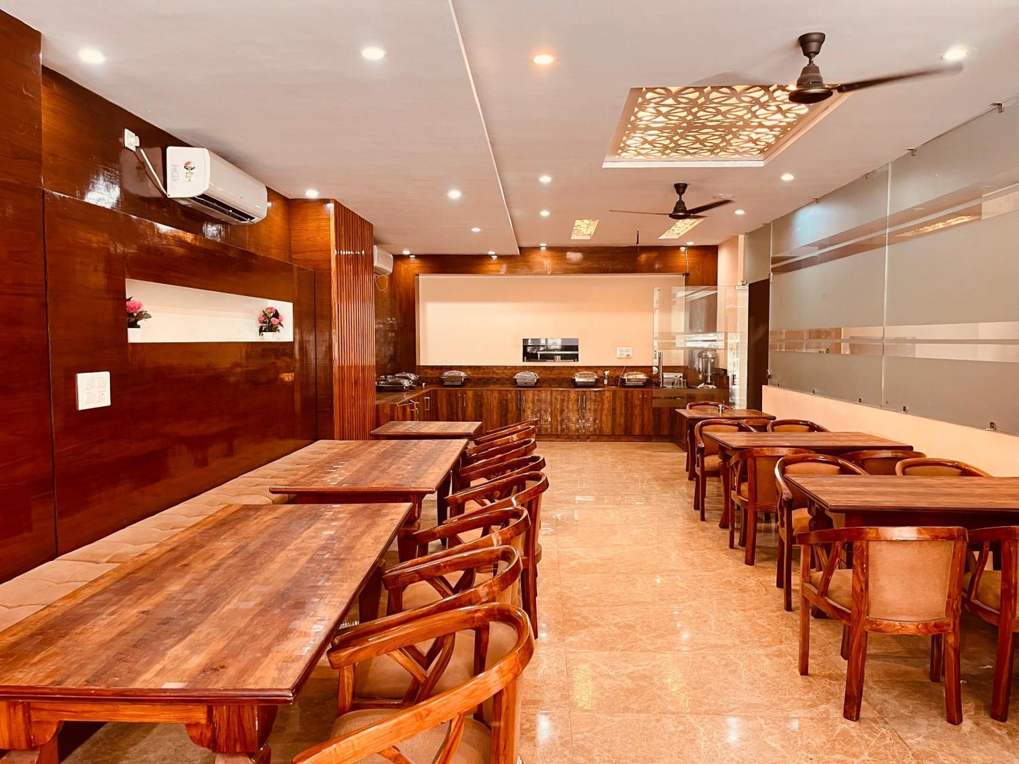 Hotel Golden Temple View By La Casa, Amritsar #Top Rated #Most Awarded #Swimming Pool #Prime Location #Luxury Rooms #Parking #Rooftop Cafe מראה חיצוני תמונה